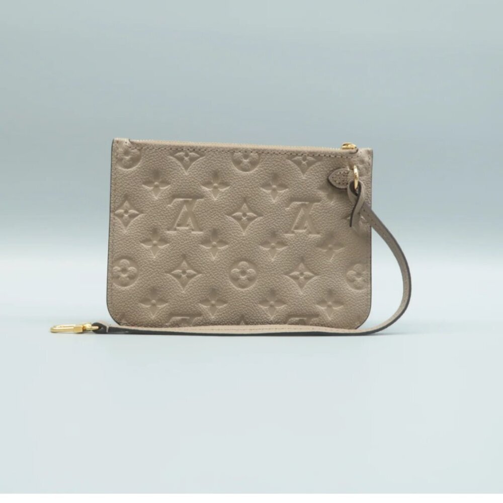 100% Authentic Louis Vuitton Grey Monogram Leather Pouch - Picture 2 of 12